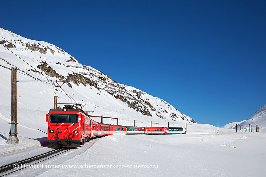 HGe 4/4’’ 103 als Regio Disentis/Mustér – Andermatt