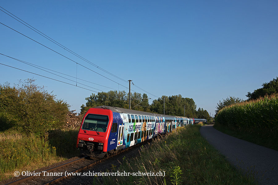 Re 450 016 ’’Zürcher Kantonalbank’’ und Re 450 053 als S9 Uster – Zürich HB – Schaffhausen