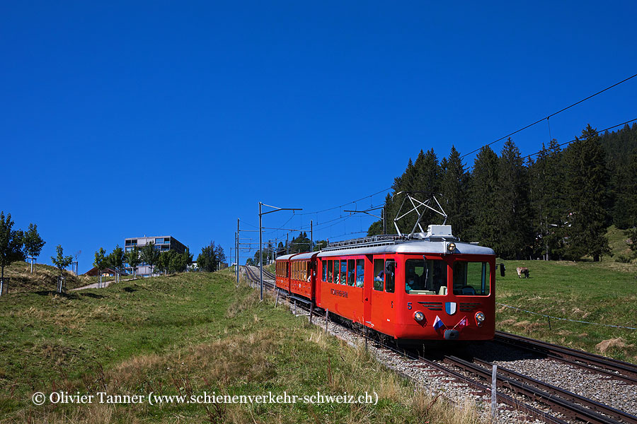 BDhe 4/4 5 auf dem Weg nach Vitznau