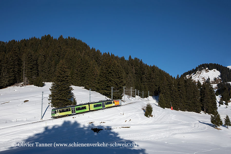 Beh 4/8 93 mit Güterlast als R74 Col-de-Bretaye – Villars-sur-Ollon